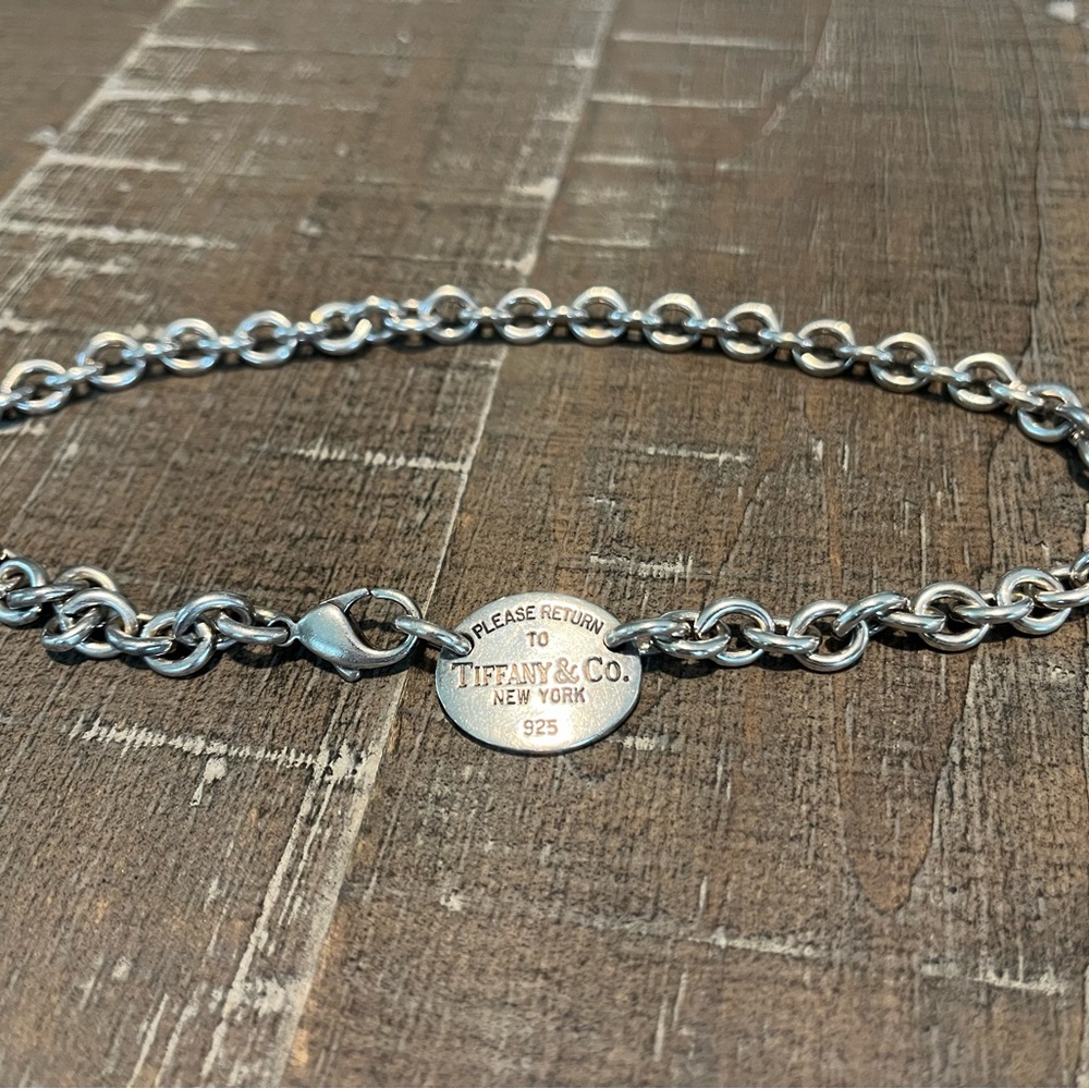 Tiffany and Co. Return to Tiffany choker.